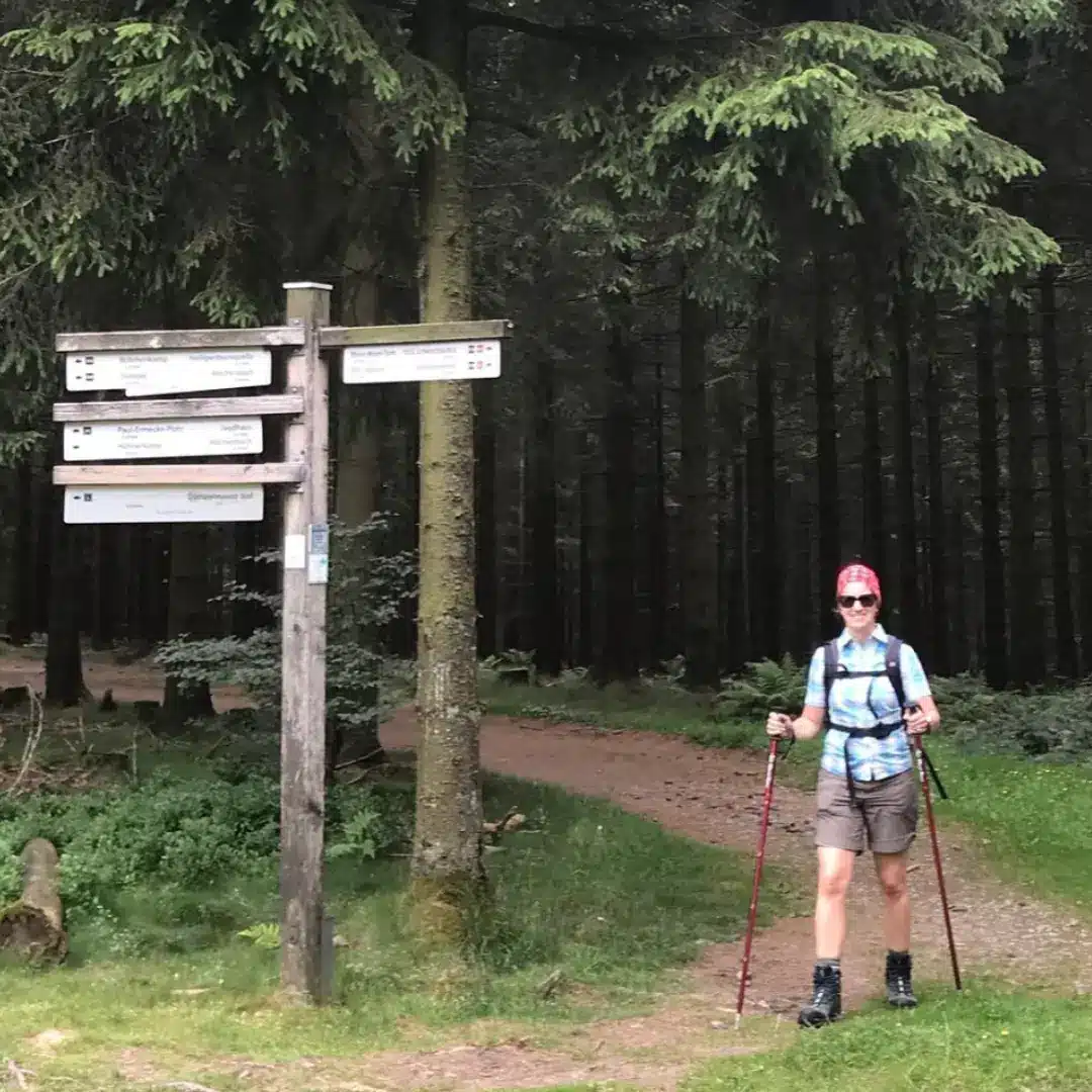 Bastoncino da trekking regolabile rosso pieghevole