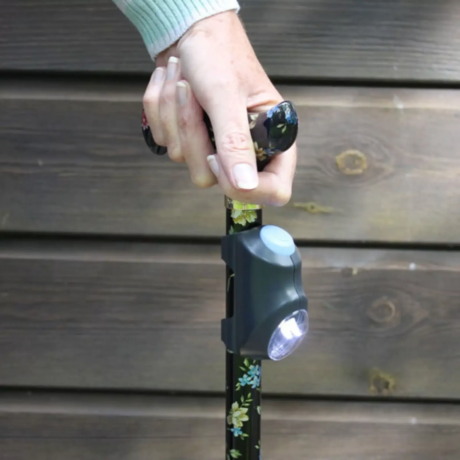 Bastone da passeggio regolabile con luce a LED