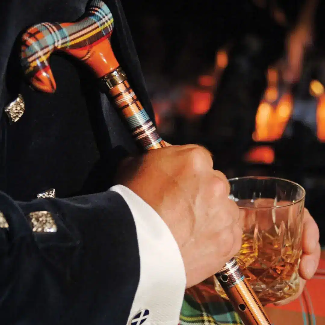 Bastone da passeggio regolabile in tartan multicolore